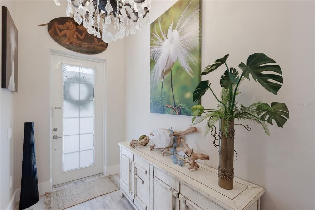 Activo con contrato: $739,000 (2 camas, 2 baños, 1887 Pies cuadrados)