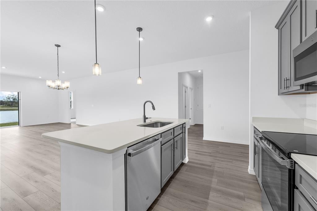 For Sale: $447,500 (4 beds, 3 baths, 2210 Square Feet)