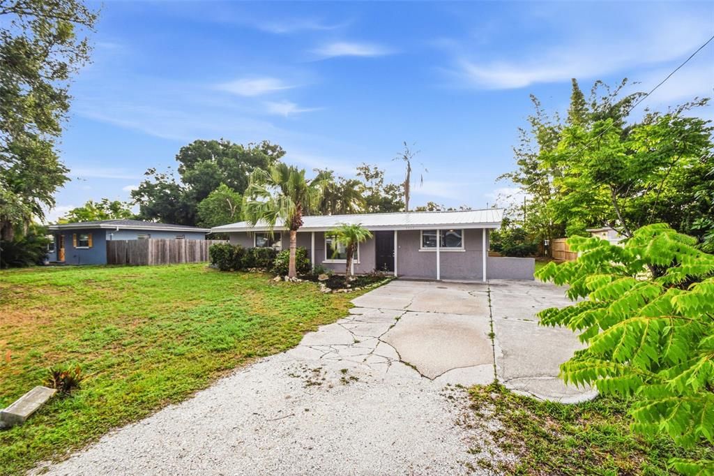 En Venta: $473,000 (3 camas, 2 baños, 1330 Pies cuadrados)