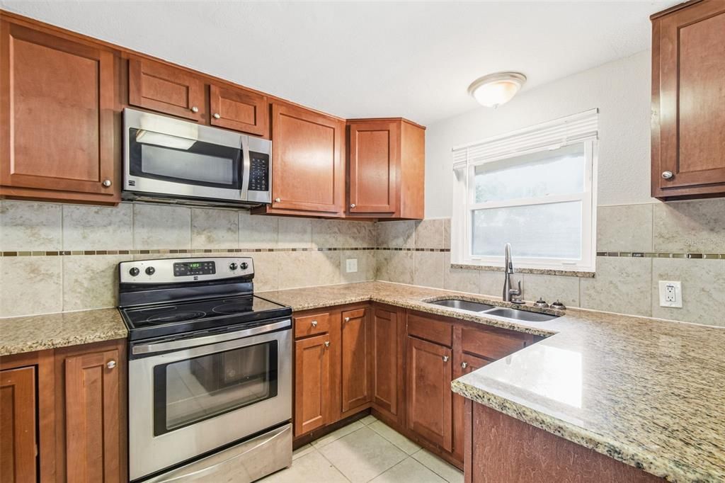 En Venta: $473,000 (3 camas, 2 baños, 1330 Pies cuadrados)