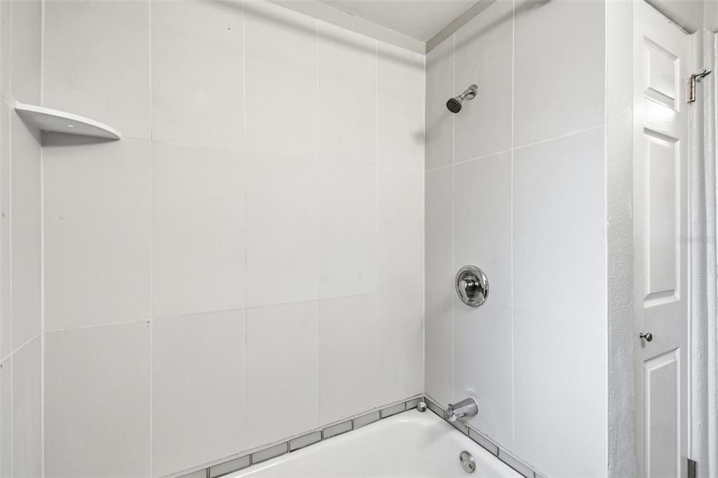 En Venta: $473,000 (3 camas, 2 baños, 1330 Pies cuadrados)