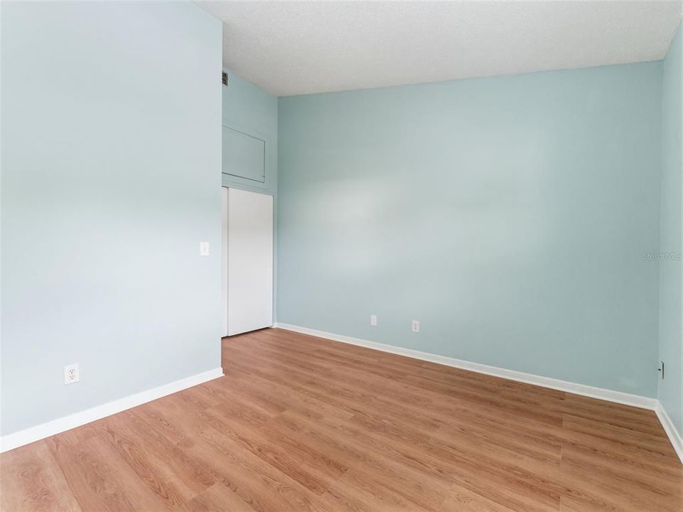 В аренду: $2,300 (2 спален, 1 ванн, 1044 Квадратных фут)