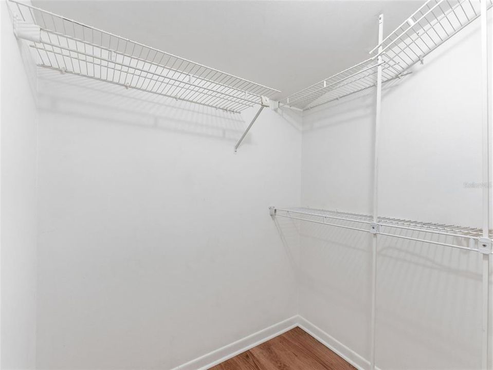 В аренду: $2,300 (2 спален, 1 ванн, 1044 Квадратных фут)