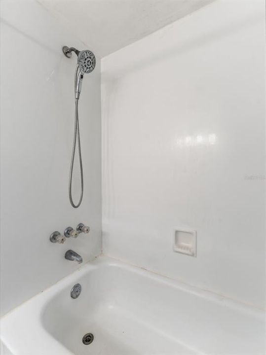 В аренду: $2,300 (2 спален, 1 ванн, 1044 Квадратных фут)