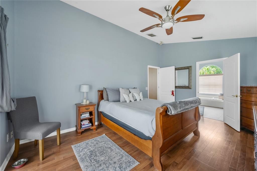 For Sale: $399,000 (3 beds, 2 baths, 1674 Square Feet)