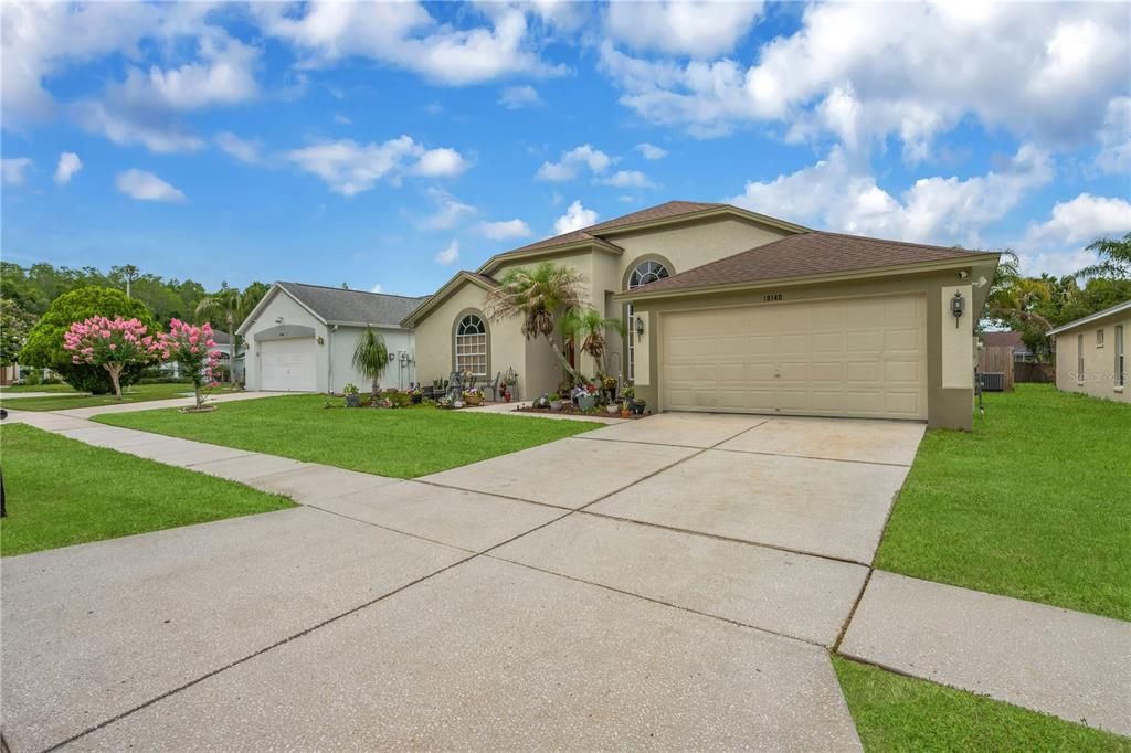 For Sale: $399,000 (3 beds, 2 baths, 1674 Square Feet)