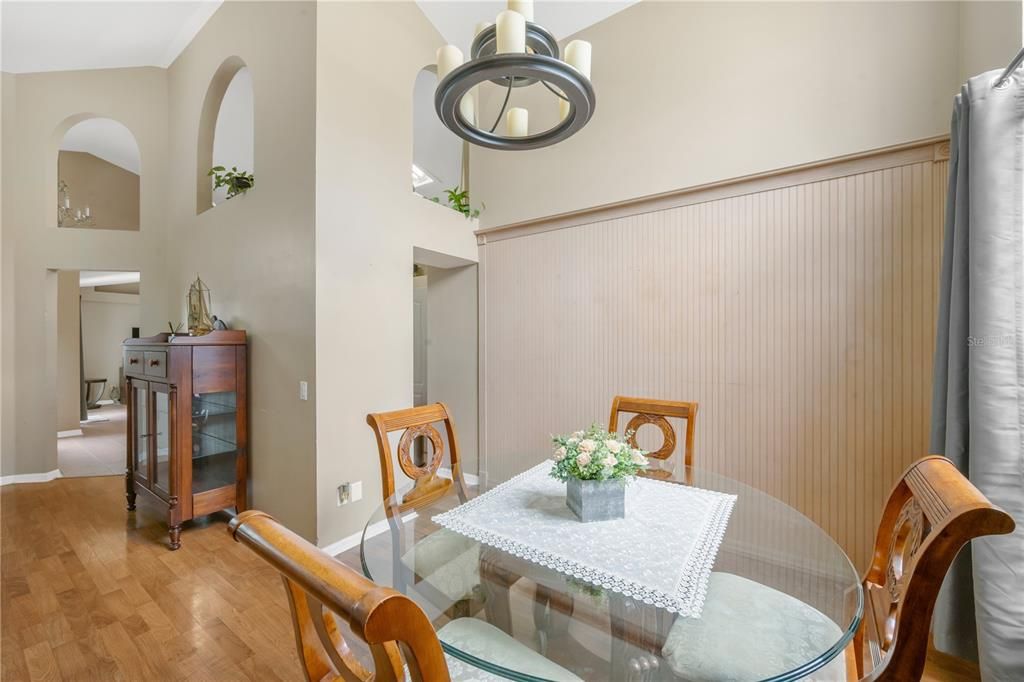For Sale: $399,000 (3 beds, 2 baths, 1674 Square Feet)