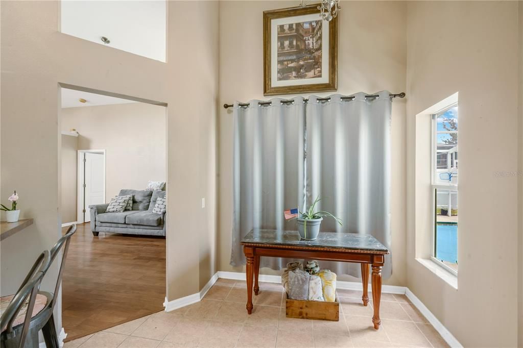 For Sale: $399,000 (3 beds, 2 baths, 1674 Square Feet)
