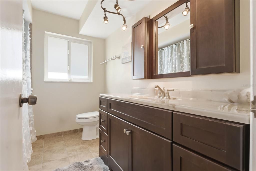 For Sale: $455,000 (2 beds, 2 baths, 1444 Square Feet)