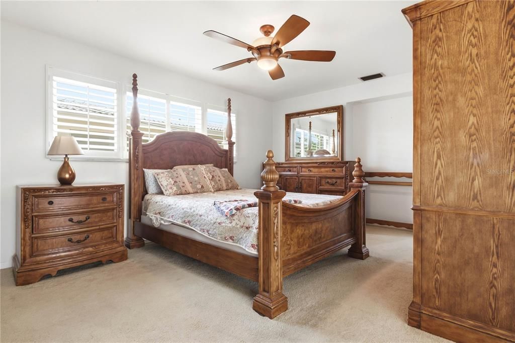 For Sale: $455,000 (2 beds, 2 baths, 1444 Square Feet)