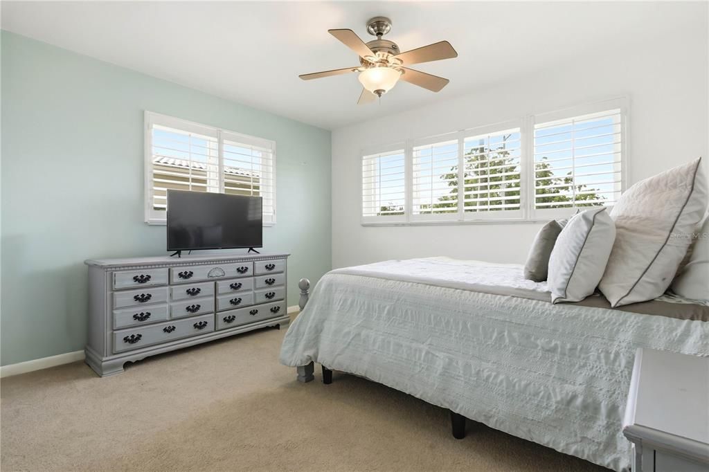 For Sale: $455,000 (2 beds, 2 baths, 1444 Square Feet)