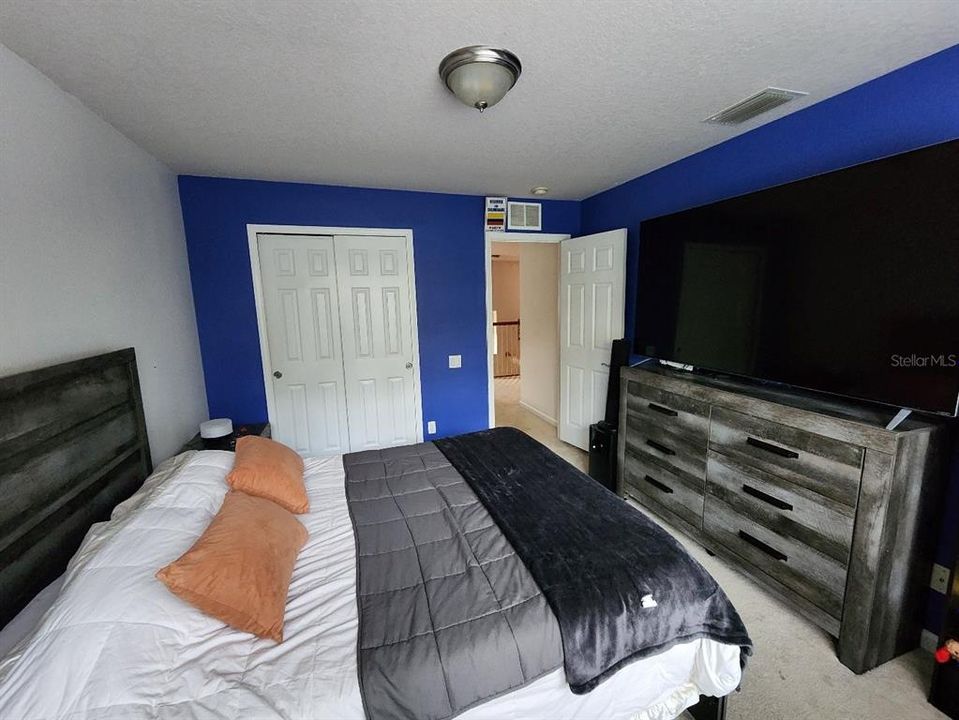 For Sale: $399,990 (4 beds, 2 baths, 2396 Square Feet)