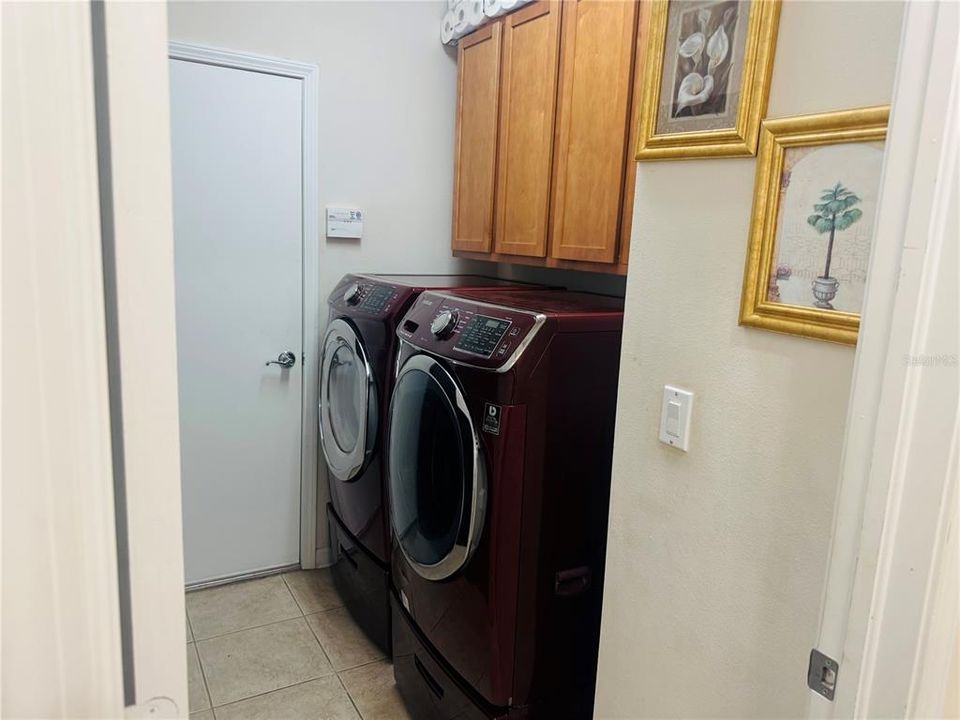 For Sale: $399,990 (4 beds, 2 baths, 2396 Square Feet)