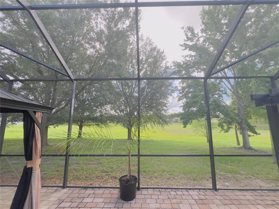For Sale: $399,990 (4 beds, 2 baths, 2396 Square Feet)