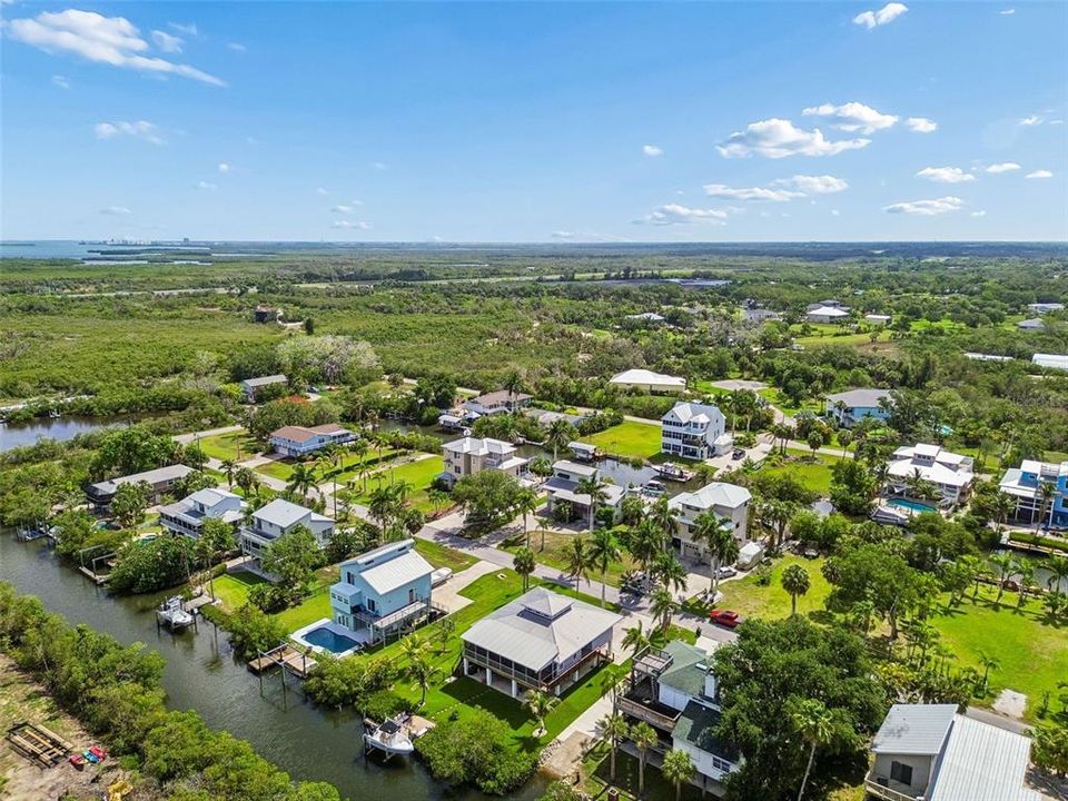 En Venta: $889,000 (4 camas, 2 baños, 1764 Pies cuadrados)