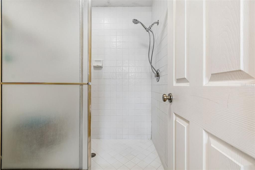 En Venta: $889,000 (4 camas, 2 baños, 1764 Pies cuadrados)