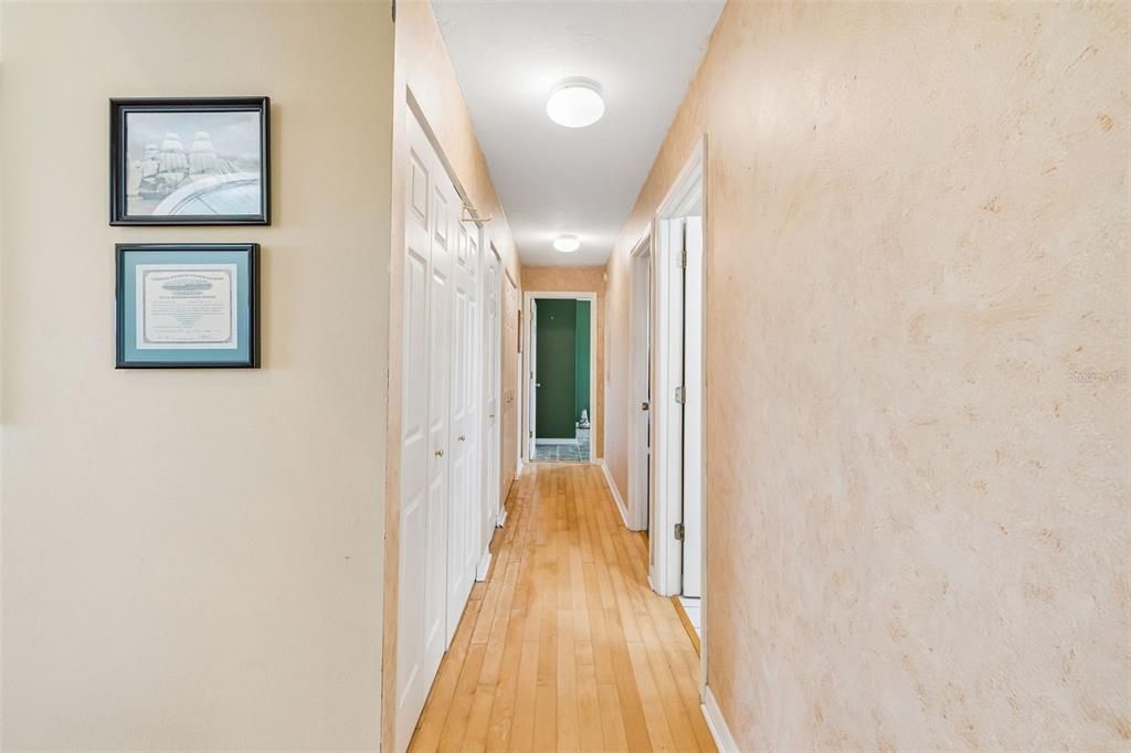 En Venta: $889,000 (4 camas, 2 baños, 1764 Pies cuadrados)