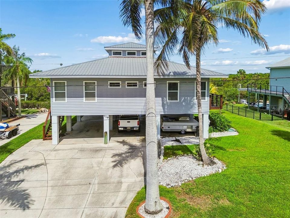 En Venta: $889,000 (4 camas, 2 baños, 1764 Pies cuadrados)