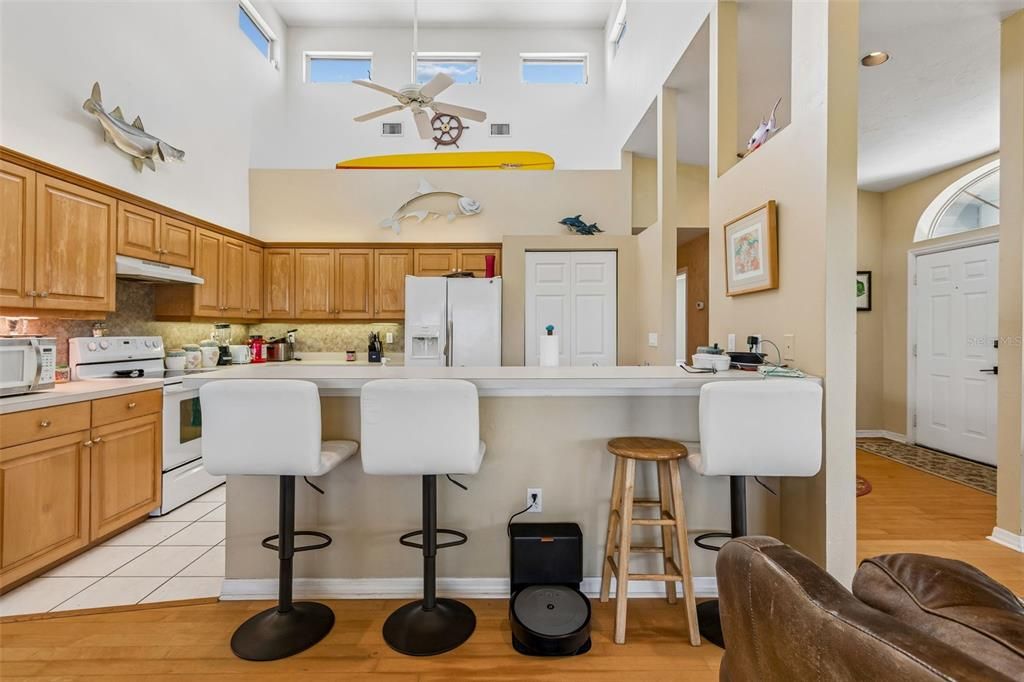En Venta: $889,000 (4 camas, 2 baños, 1764 Pies cuadrados)