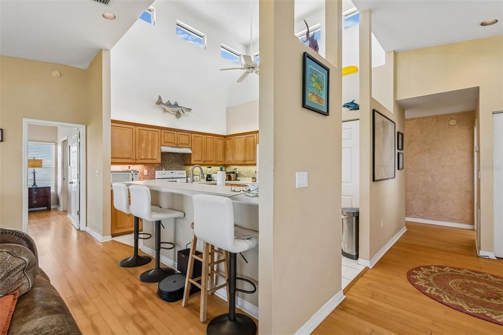 En Venta: $889,000 (4 camas, 2 baños, 1764 Pies cuadrados)