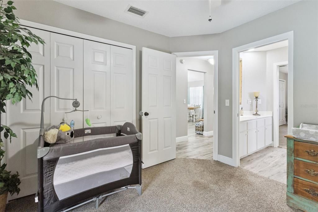 For Sale: $724,900 (4 beds, 3 baths, 2386 Square Feet)