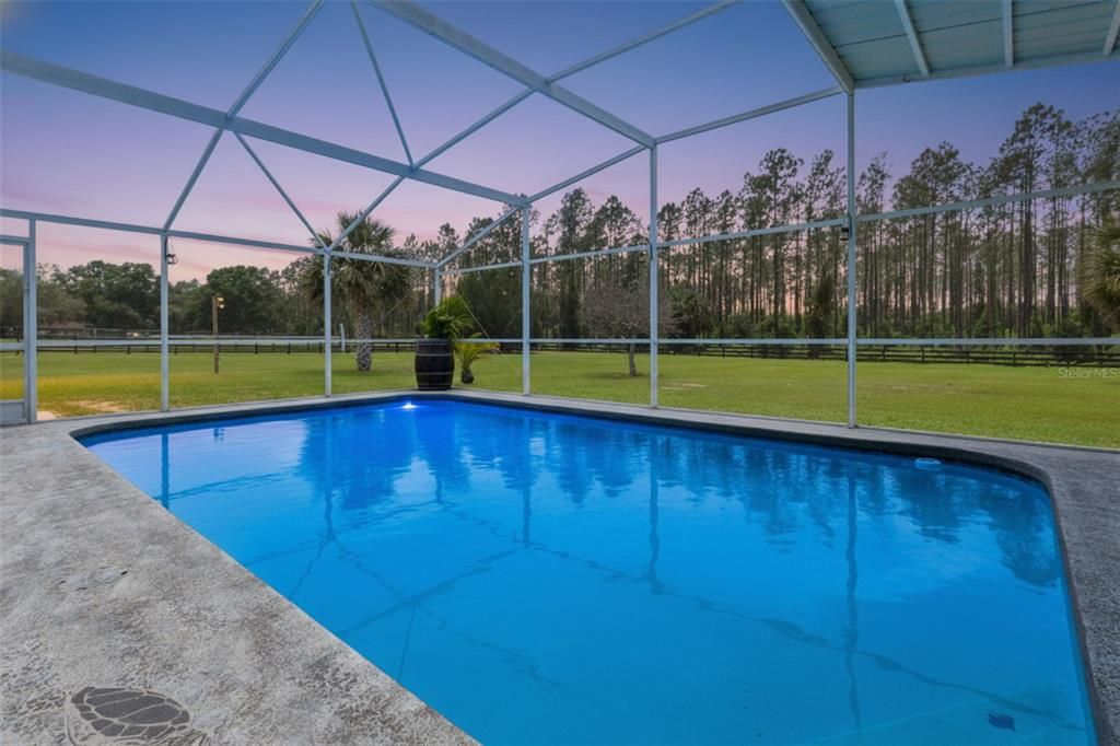 For Sale: $724,900 (4 beds, 3 baths, 2386 Square Feet)