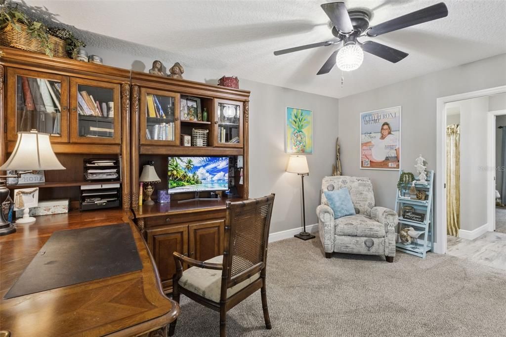 For Sale: $724,900 (4 beds, 3 baths, 2386 Square Feet)