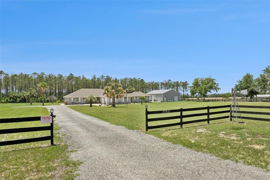 For Sale: $724,900 (4 beds, 3 baths, 2386 Square Feet)
