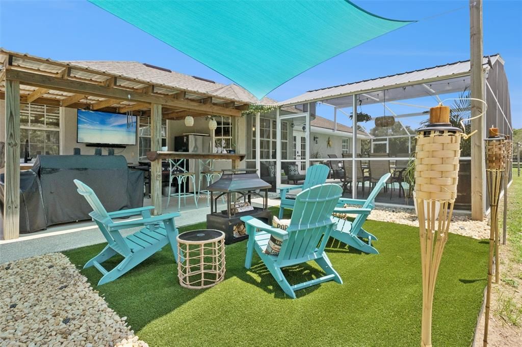 For Sale: $724,900 (4 beds, 3 baths, 2386 Square Feet)