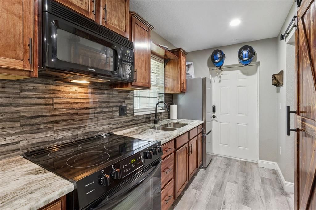 For Sale: $724,900 (4 beds, 3 baths, 2386 Square Feet)