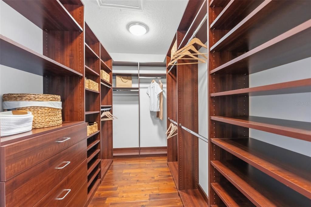 En Venta: $1,190,000 (5 camas, 3 baños, 3259 Pies cuadrados)