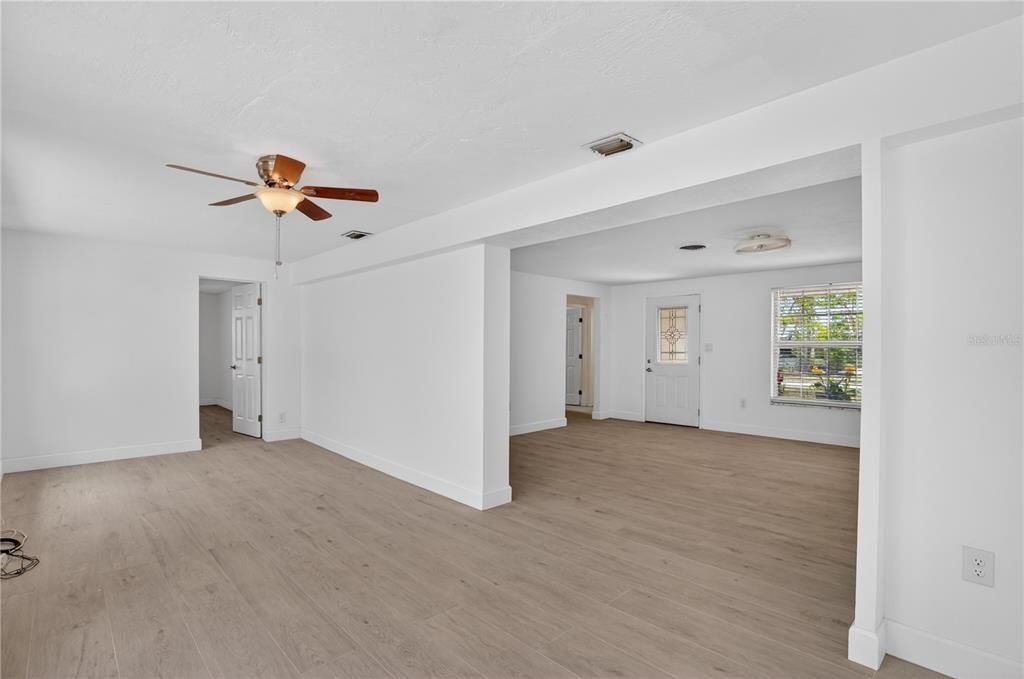 For Sale: $465,000 (3 beds, 2 baths, 1651 Square Feet)