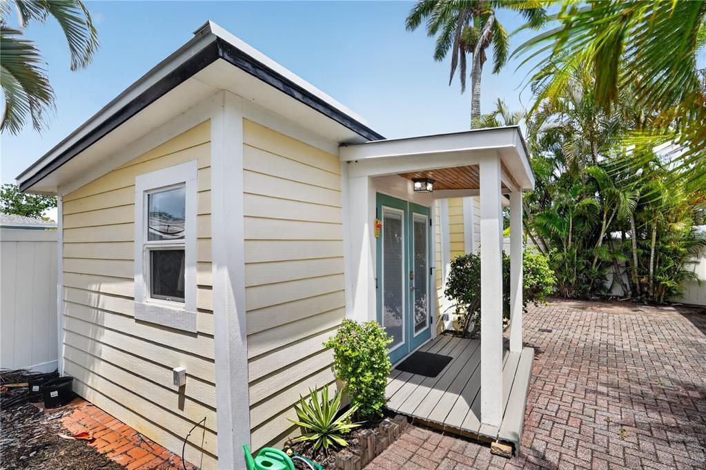 For Sale: $465,000 (3 beds, 2 baths, 1651 Square Feet)