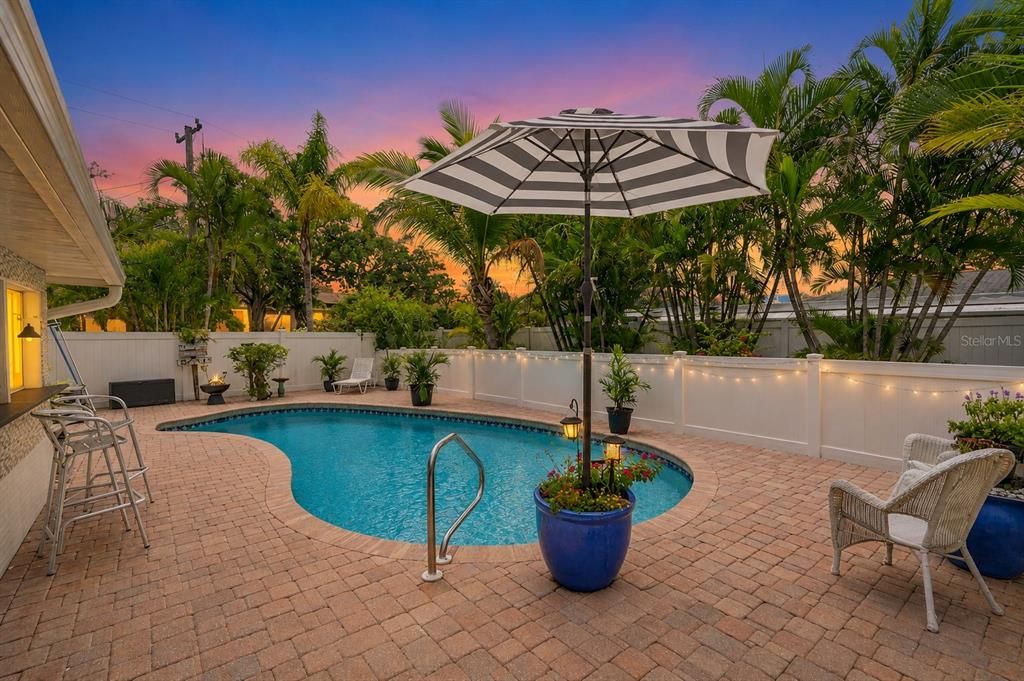 For Sale: $465,000 (3 beds, 2 baths, 1651 Square Feet)