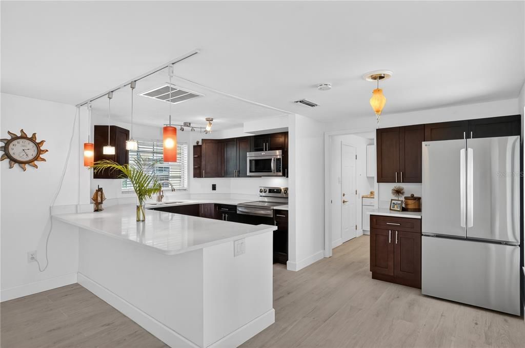 For Sale: $465,000 (3 beds, 2 baths, 1651 Square Feet)