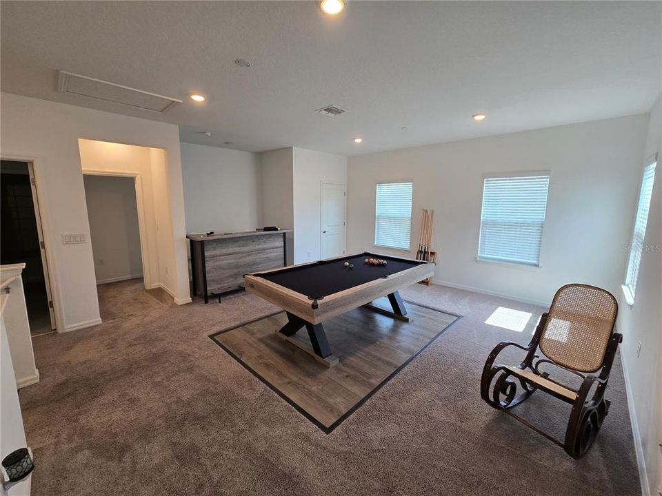 For Sale: $800,000 (4 beds, 3 baths, 3124 Square Feet)