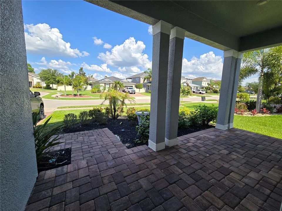 For Sale: $800,000 (4 beds, 3 baths, 3124 Square Feet)