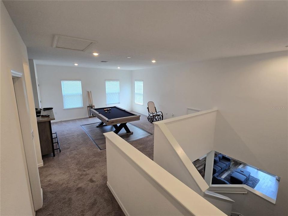 For Sale: $800,000 (4 beds, 3 baths, 3124 Square Feet)