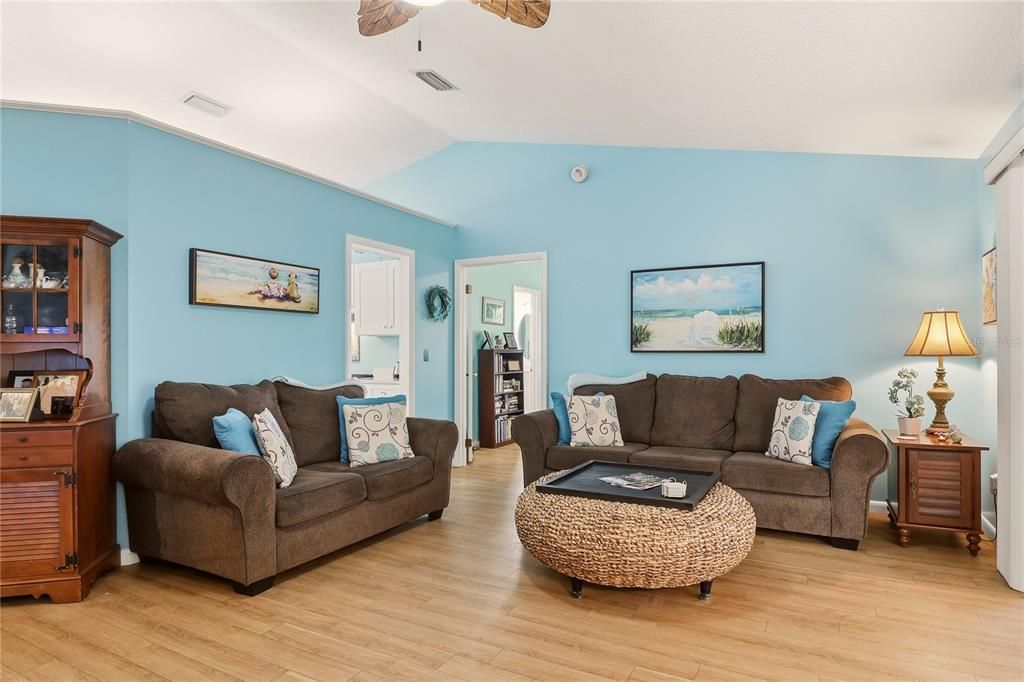 For Sale: $419,000 (3 beds, 2 baths, 1385 Square Feet)