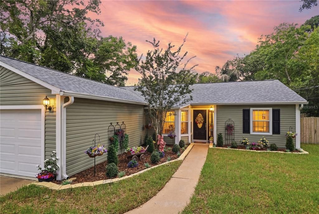 For Sale: $419,000 (3 beds, 2 baths, 1385 Square Feet)