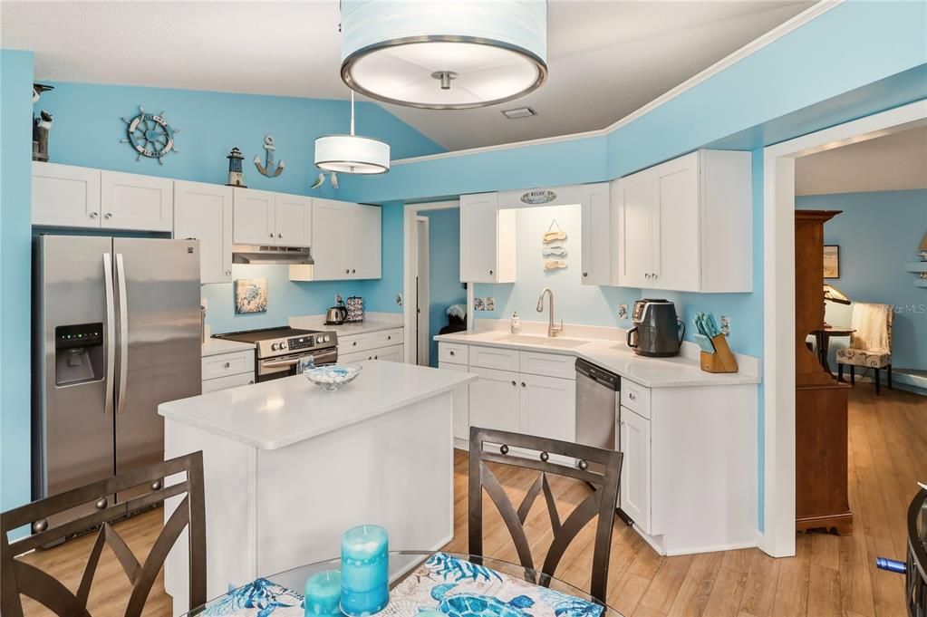 For Sale: $419,000 (3 beds, 2 baths, 1385 Square Feet)