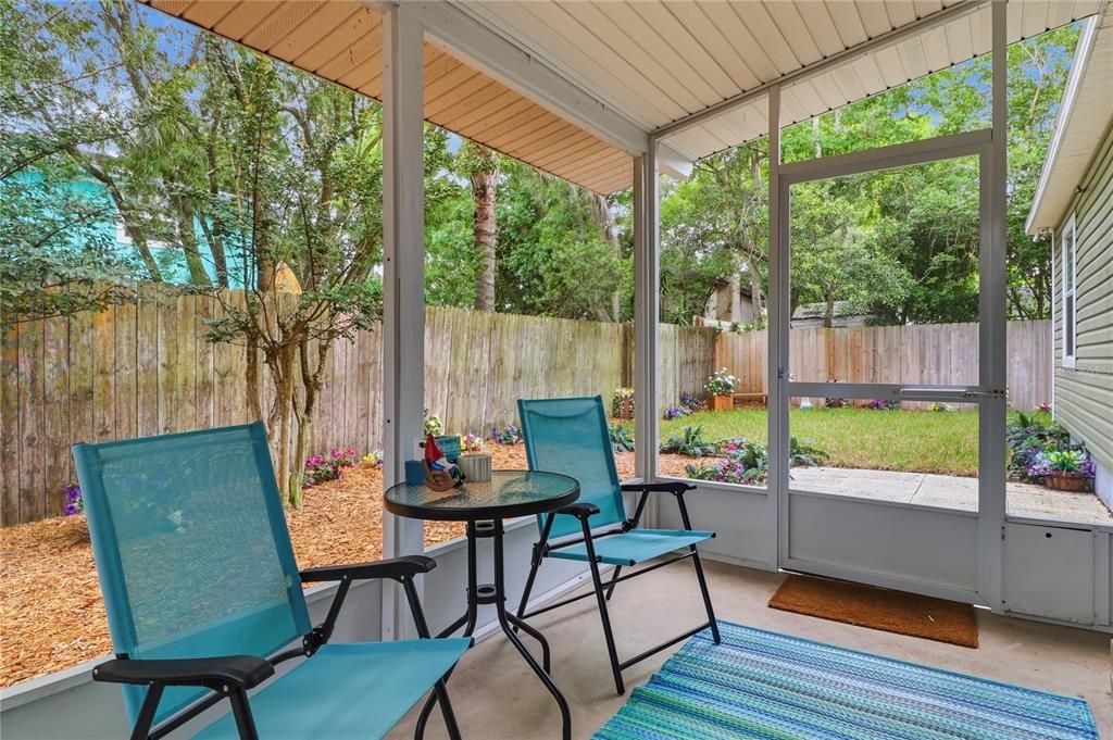 For Sale: $419,000 (3 beds, 2 baths, 1385 Square Feet)