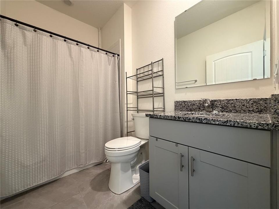 На продажу: $399,990 (2 спален, 2 ванн, 1816 Квадратных фут)