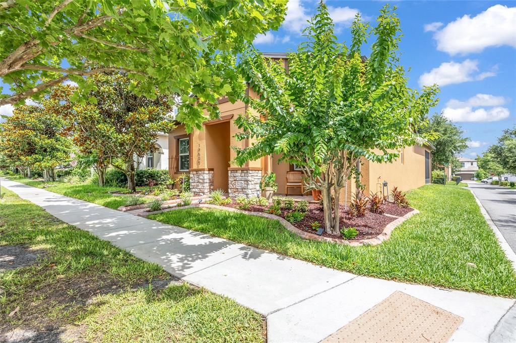 For Sale: $499,999 (3 beds, 2 baths, 1692 Square Feet)