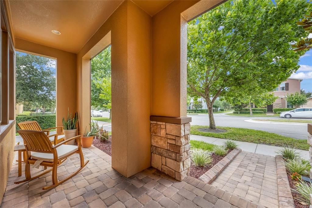 For Sale: $499,999 (3 beds, 2 baths, 1692 Square Feet)