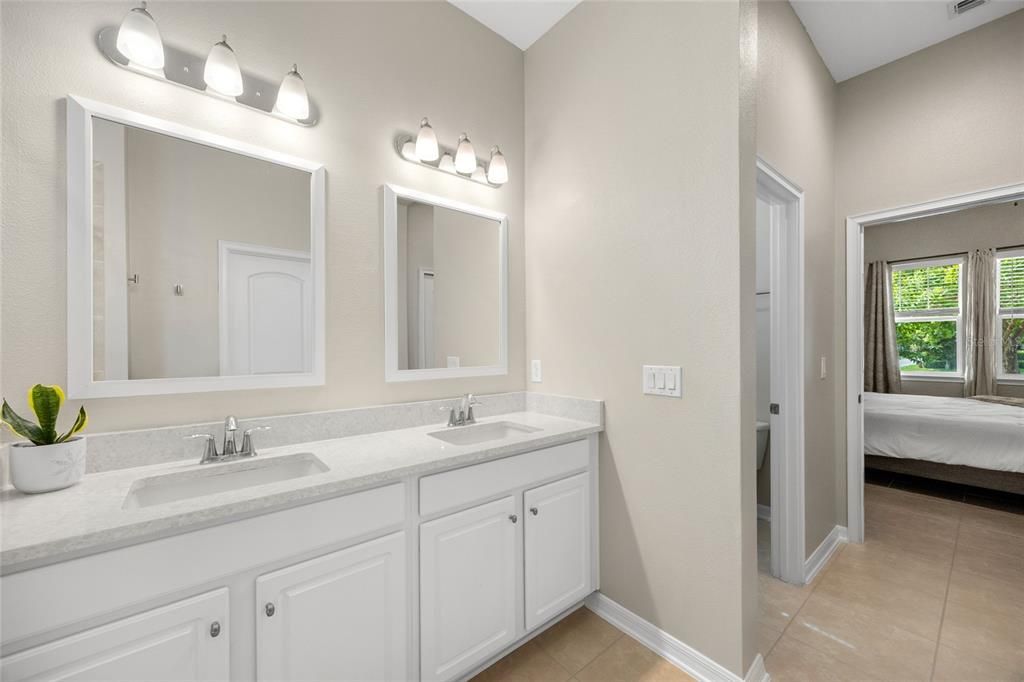 For Sale: $499,999 (3 beds, 2 baths, 1692 Square Feet)