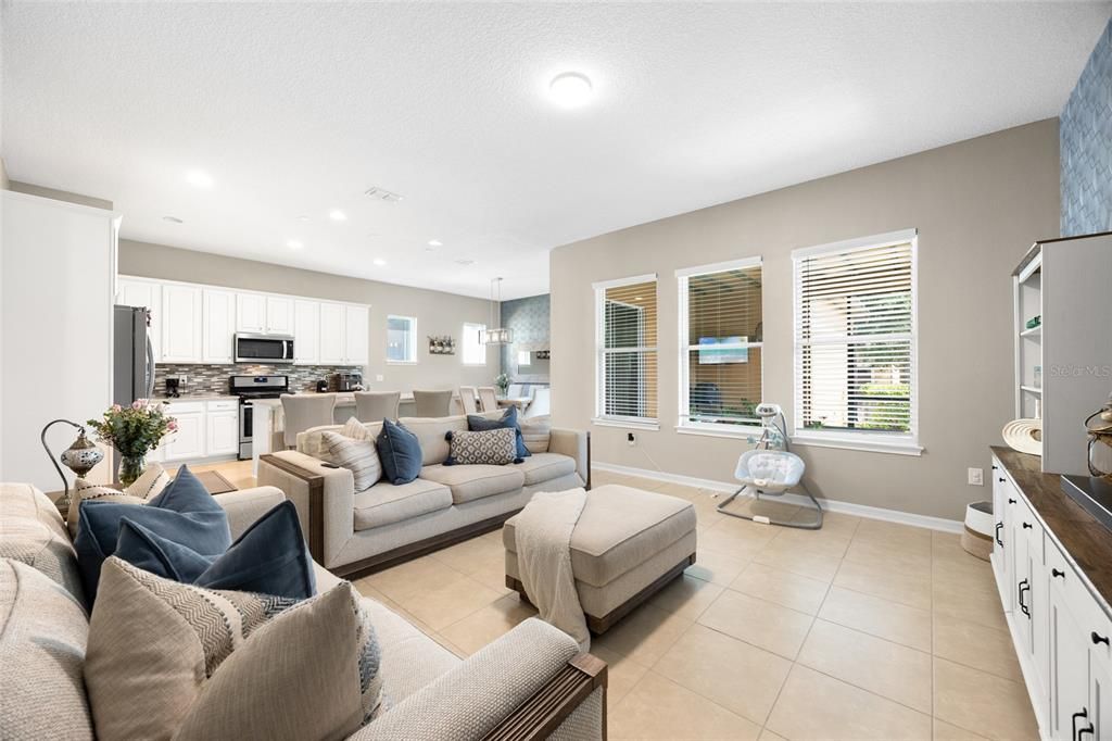For Sale: $499,999 (3 beds, 2 baths, 1692 Square Feet)