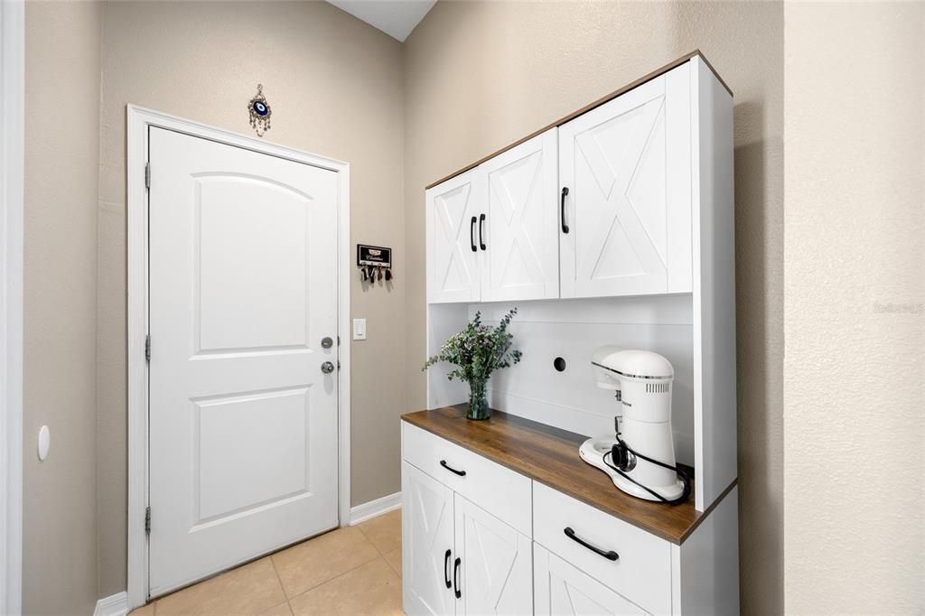 For Sale: $499,999 (3 beds, 2 baths, 1692 Square Feet)