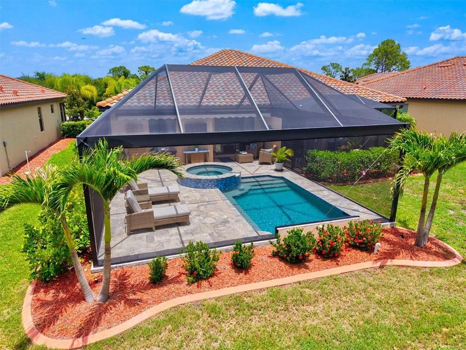 Activo con contrato: $425,000 (3 camas, 2 baños, 1416 Pies cuadrados)