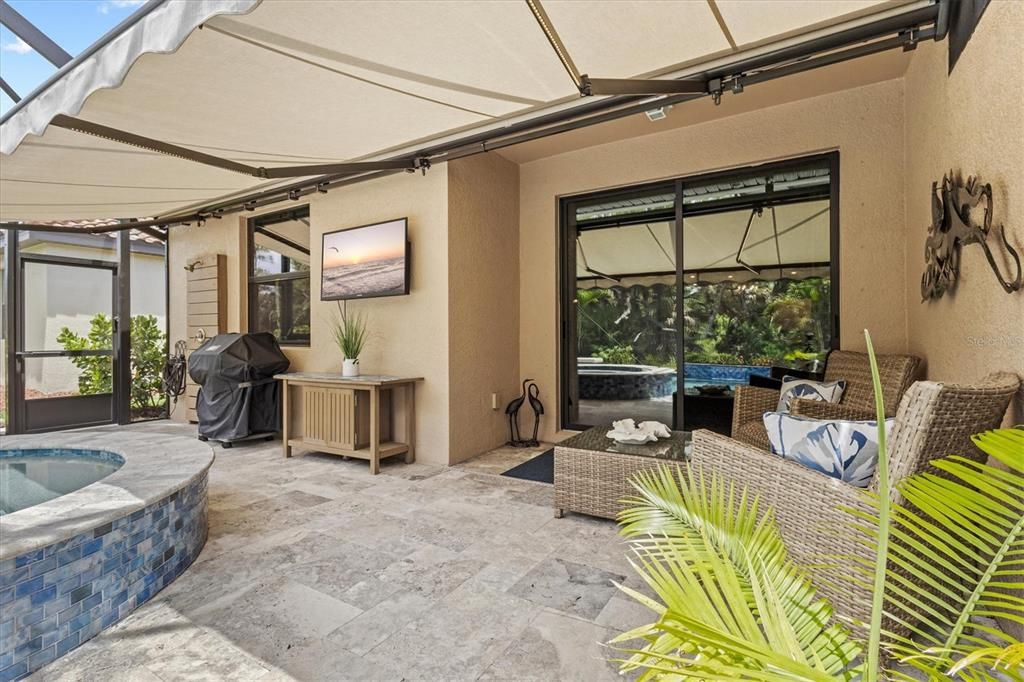 Activo con contrato: $425,000 (3 camas, 2 baños, 1416 Pies cuadrados)
